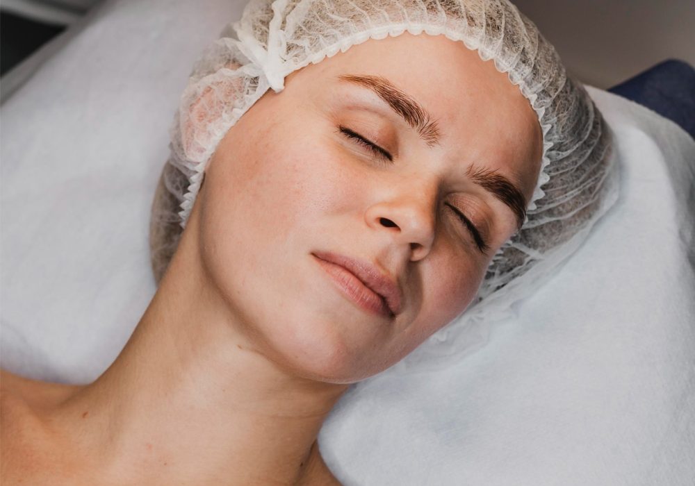 young-woman-getting-skincare-procedure